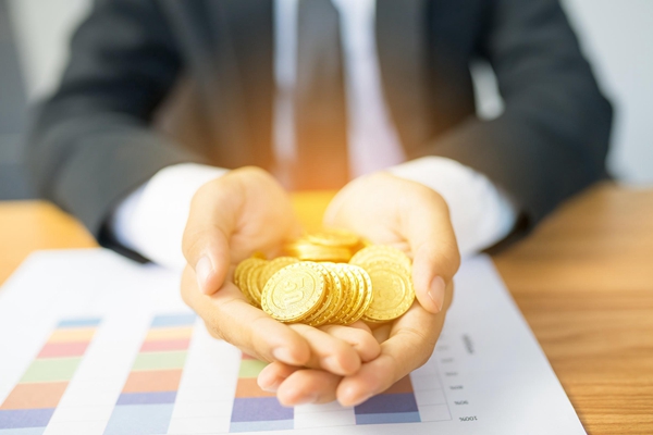 快遞員私自拆包裹（快遞員私自拆包裹犯法嗎 快遞員私自拆包裹有哪些處罰）